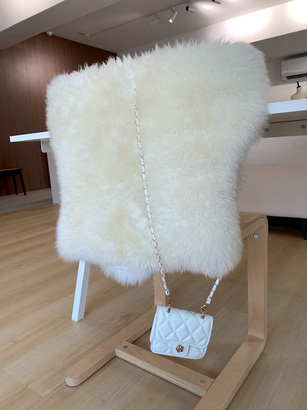 5738CE76-1092-434F-972A-7DA012D86831