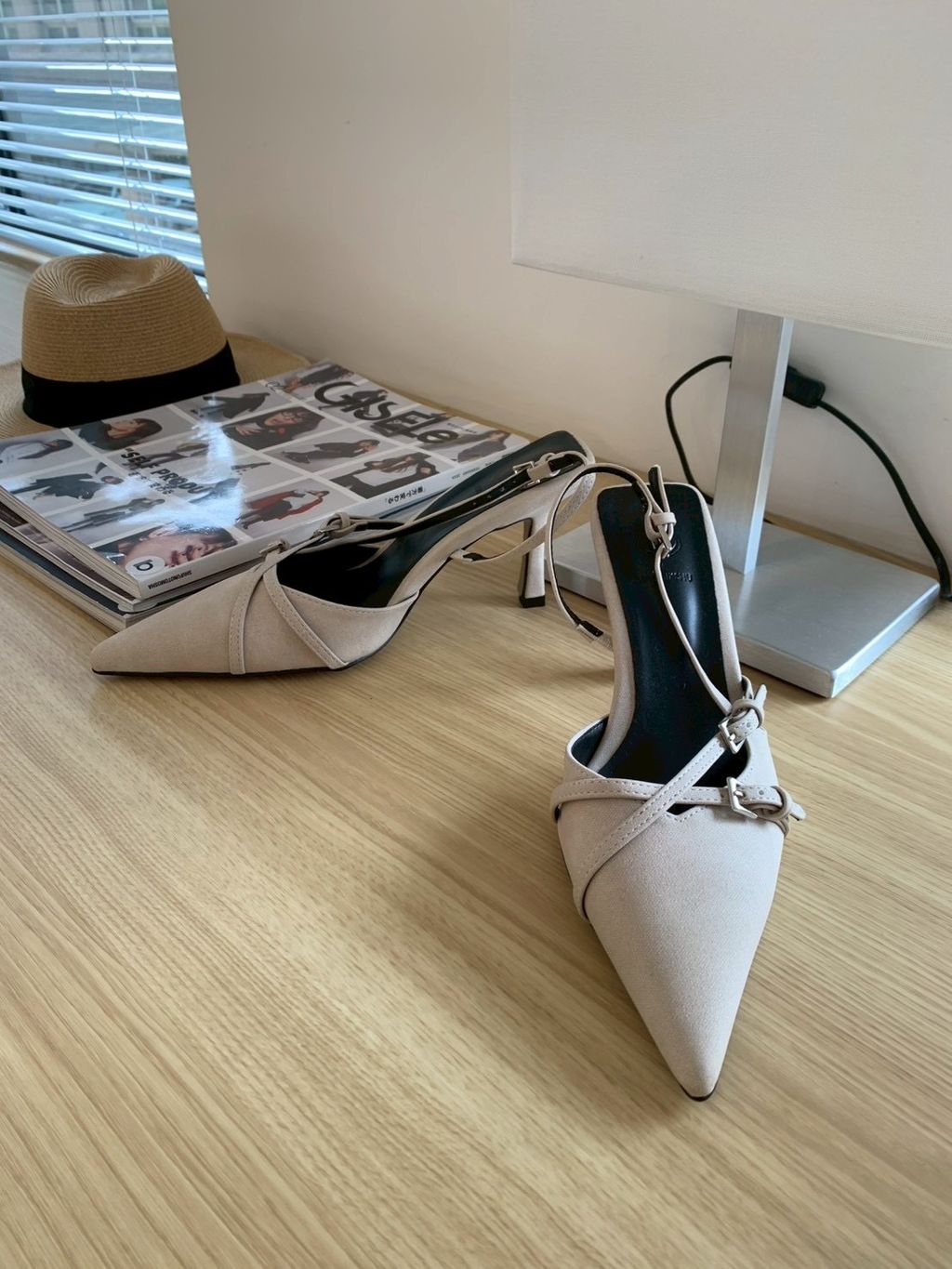 59E86B36-D7B0-430A-B075-AF8571CF4572