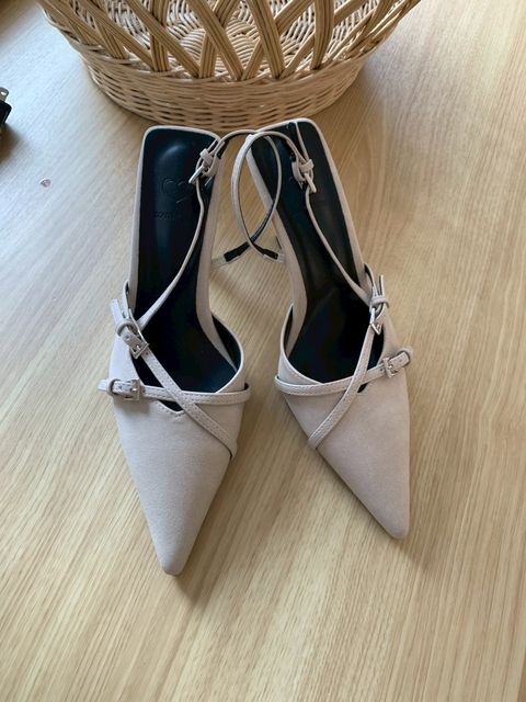 7F1B0D7F-FCEE-469E-8226-53A9D6D1BA52