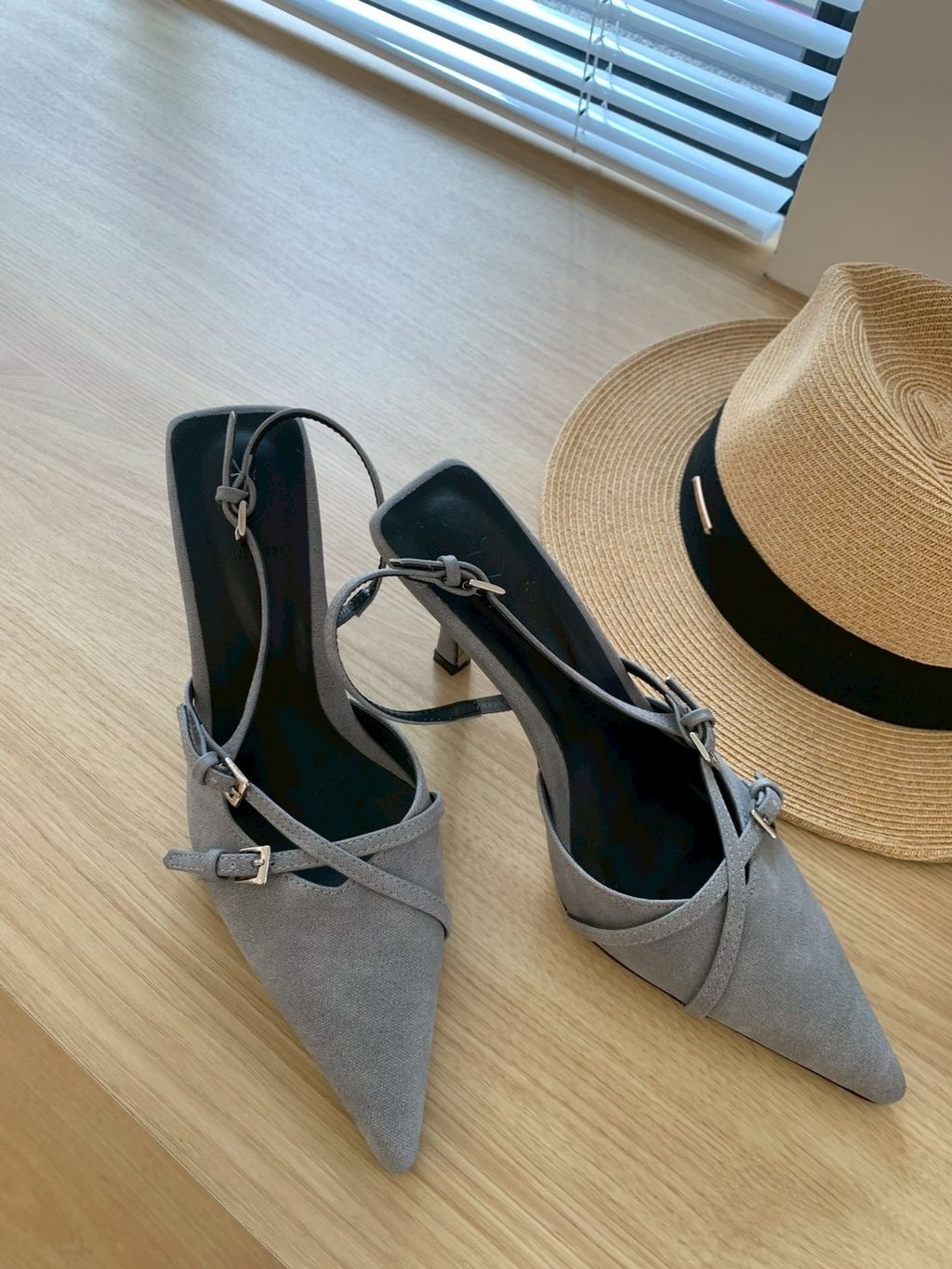 FDBEF112-1DF5-485E-95A0-A2C3DFA99D29