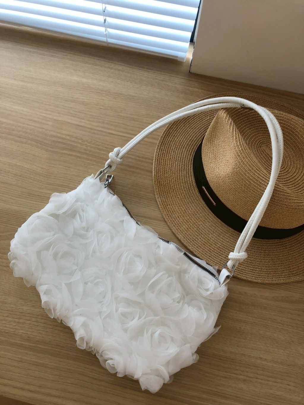 83D8FA92-1B7C-458D-9A16-62F7022F23D2