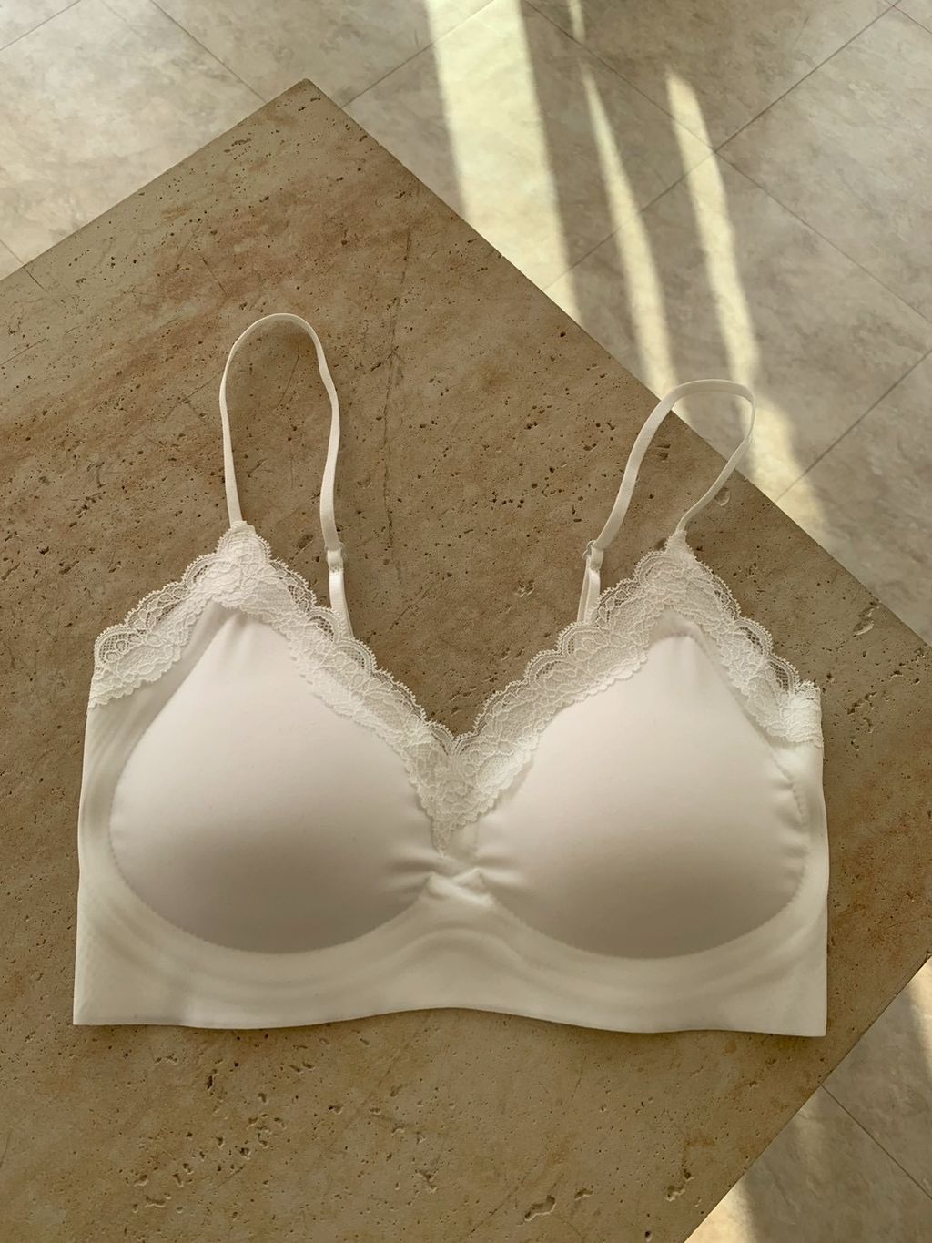880C03BC-0C52-4DCB-9D28-CF6271235D2E