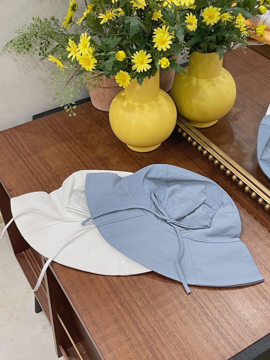 CC8442E3-9AEF-4D40-A77B-F9539F6B0C26