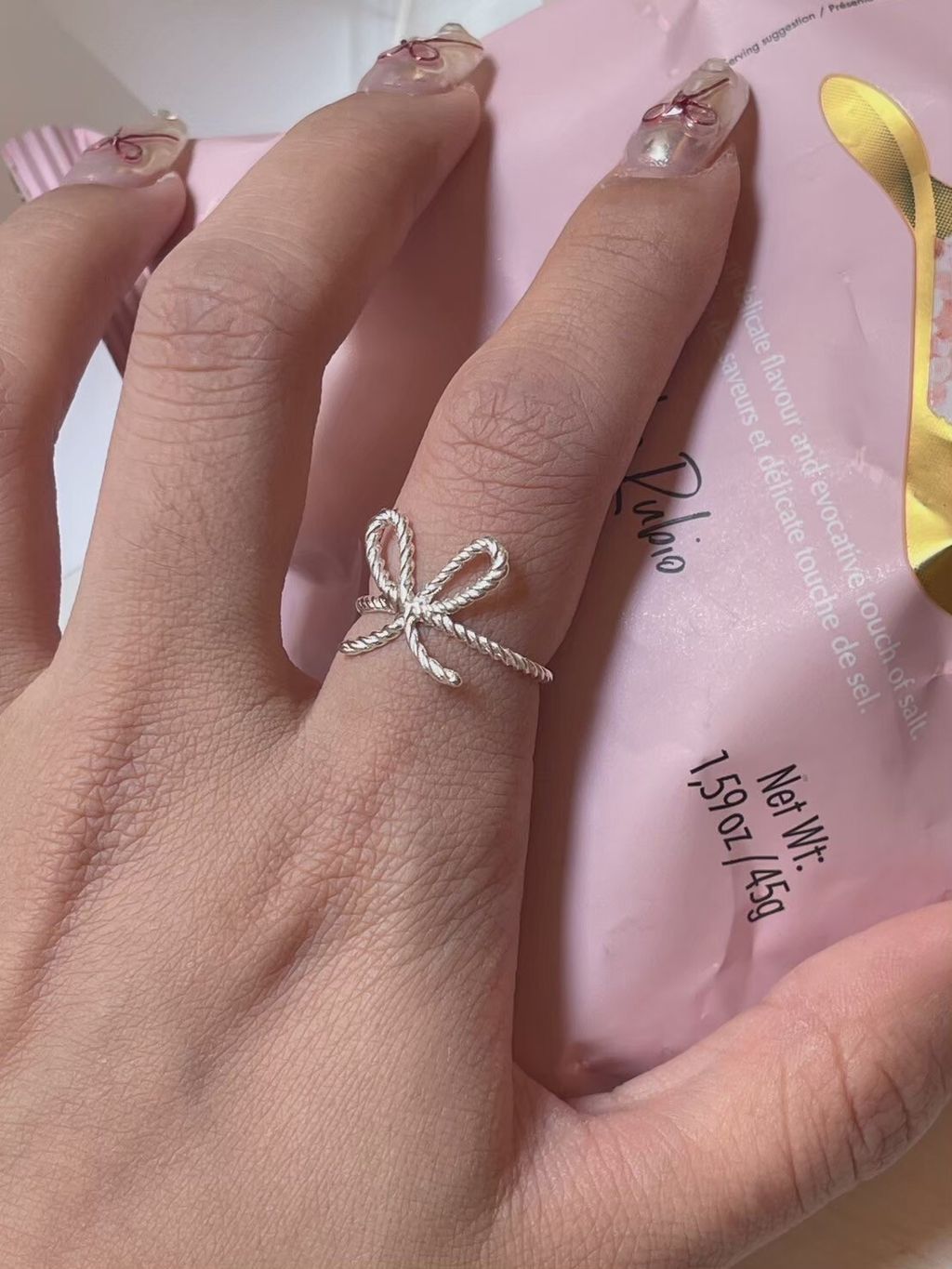 8B553FFE-D7D3-47C0-B58A-DECF47E1717A