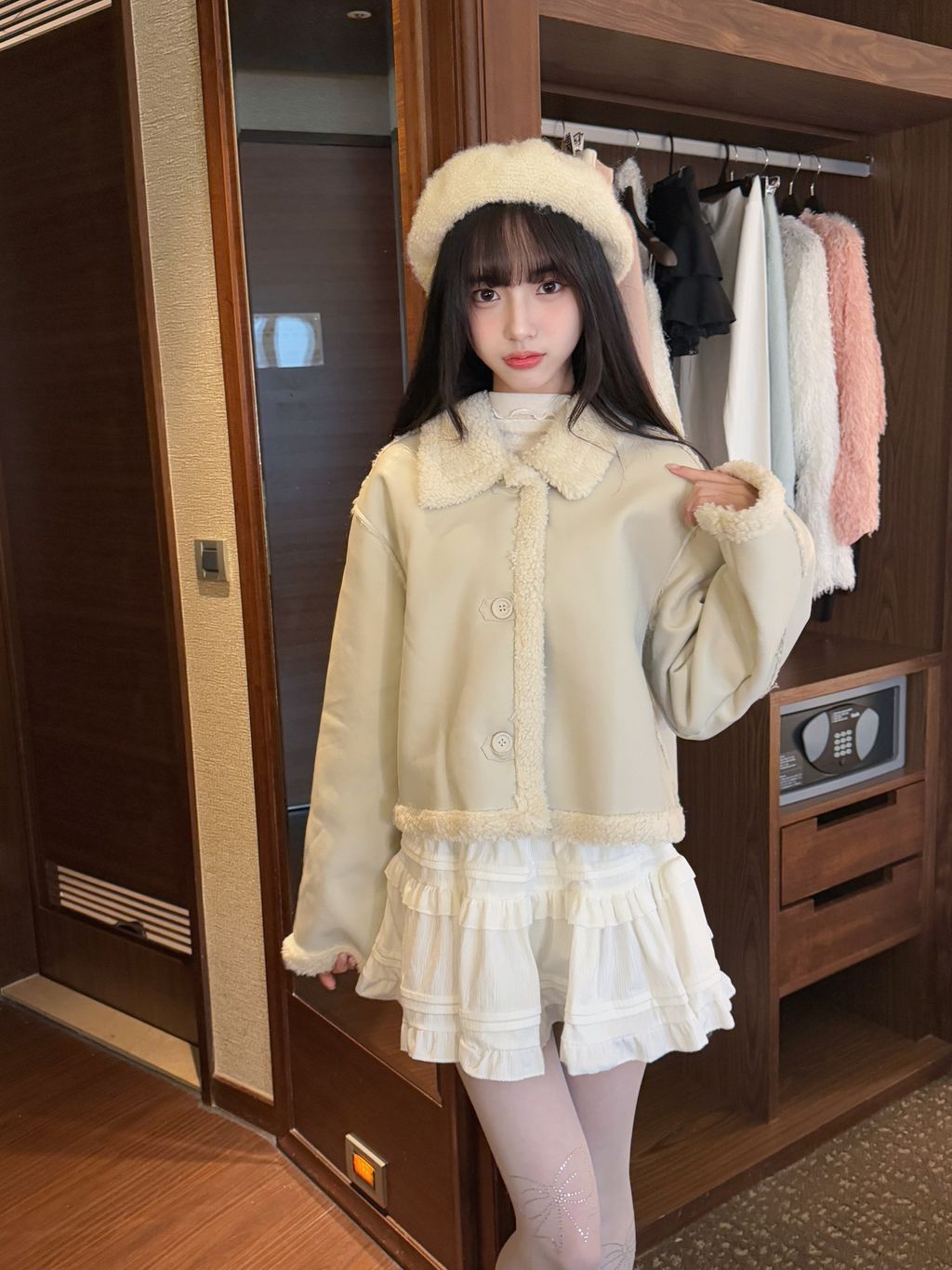 FAB6357E-91D6-492B-8174-753A26A10129