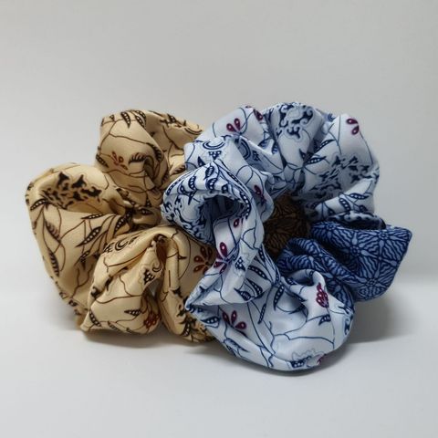 Batik Ratna Set Scrunchies.jpeg