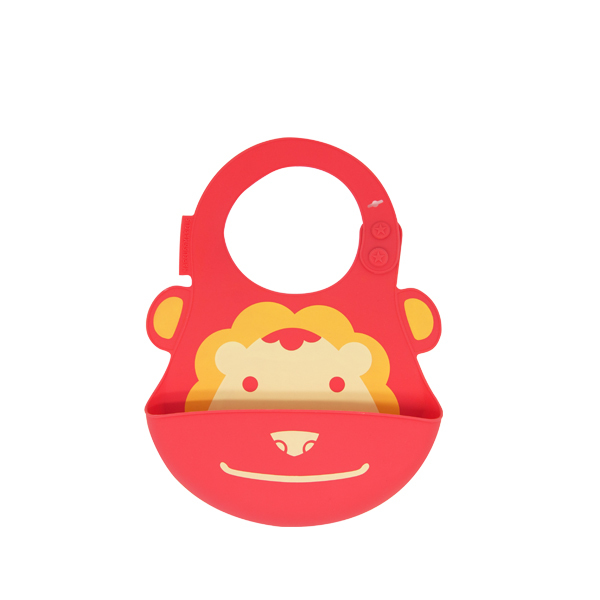 M01) baby bib_marcus.jpg