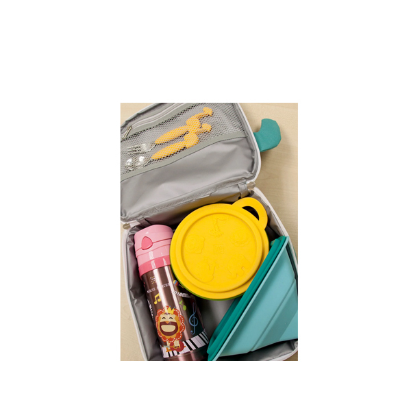 M21) Insulated Lunch Bag_4.jpg