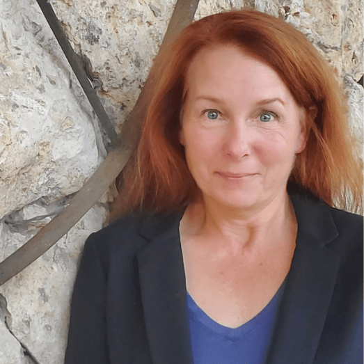 Amy Hayek-min