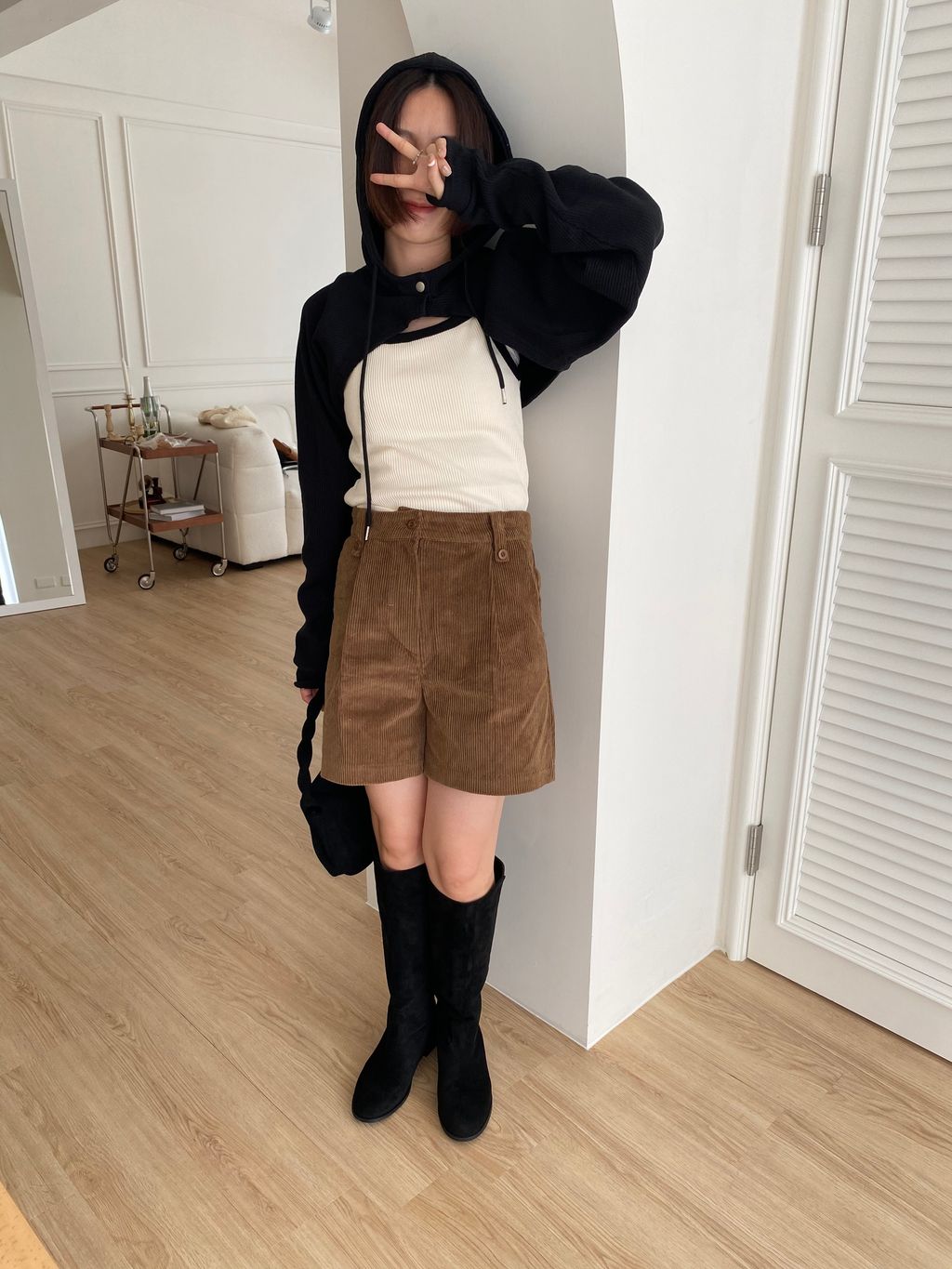 61EAE2C1-89E9-4CA1-B26A-7B862518B42D