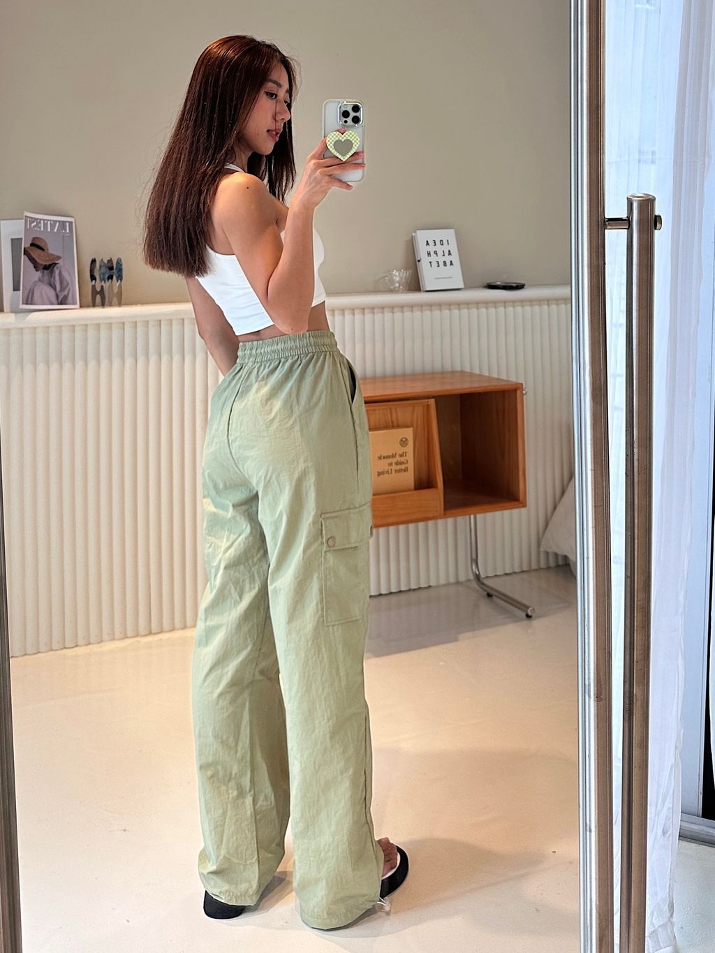 C0C5F7E4-56AD-493B-89B0-3D7A03432421