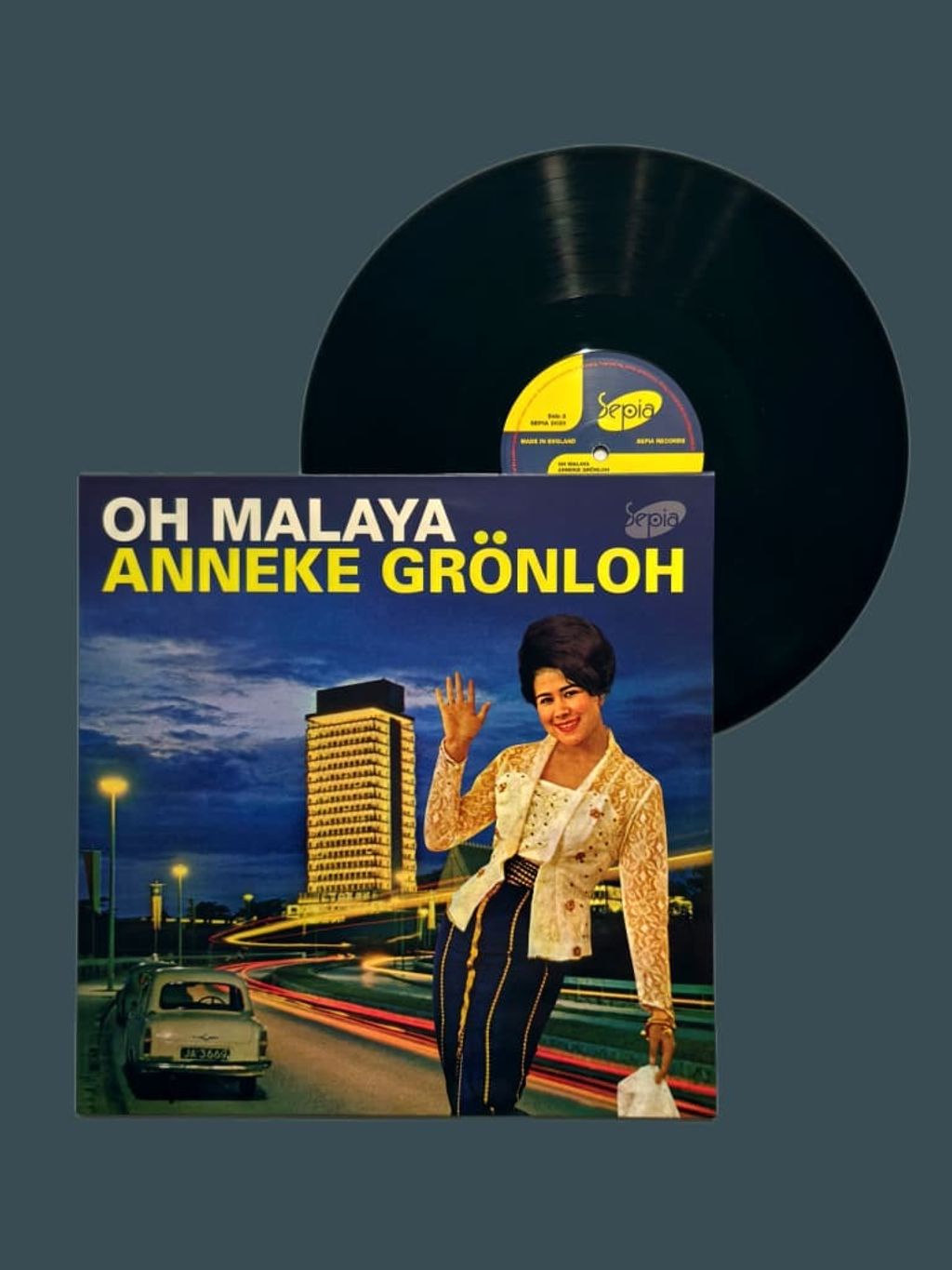 Anneke Gronloh Black