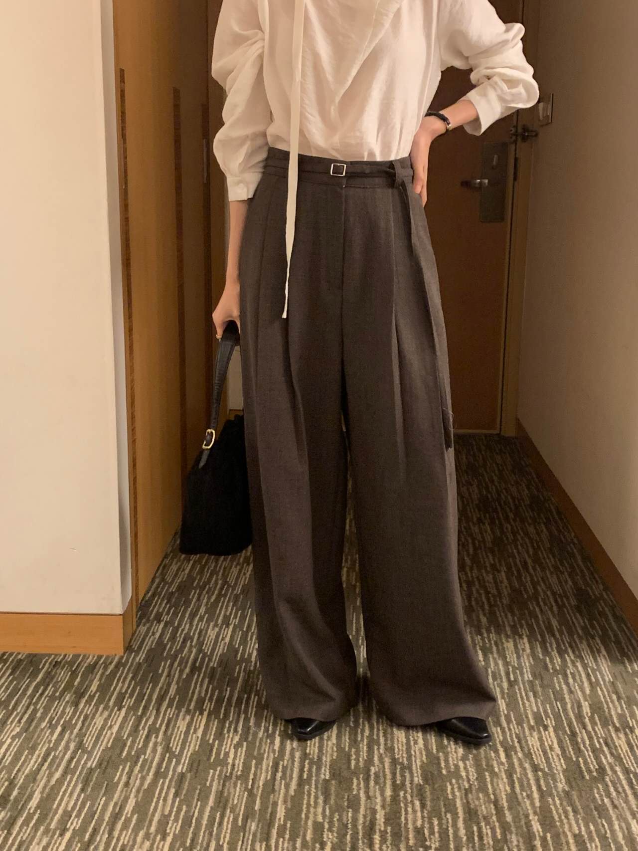 04f3f40c06e7f9a34de4c57bd4526356