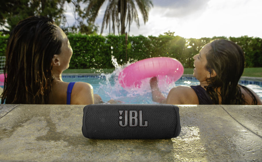 JBL_Flip_6_Lifestyle_02_904x560px