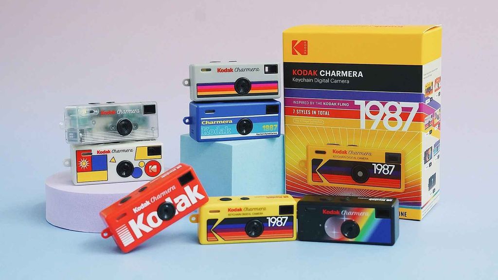 kodak-charmera-keychain-digital-camera-lifestyle-4