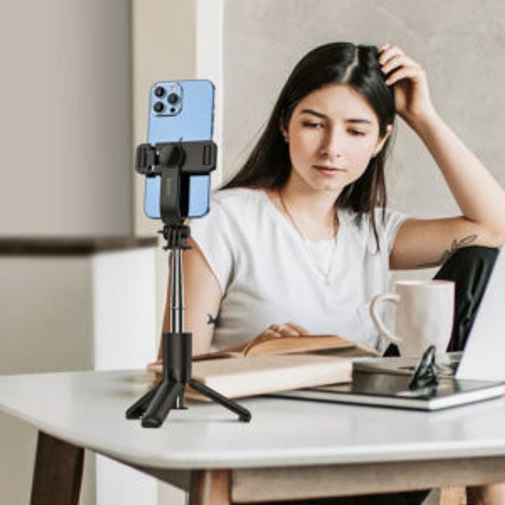 hoco-k17-figure-mini-live-broadcast-stand-education-300x300