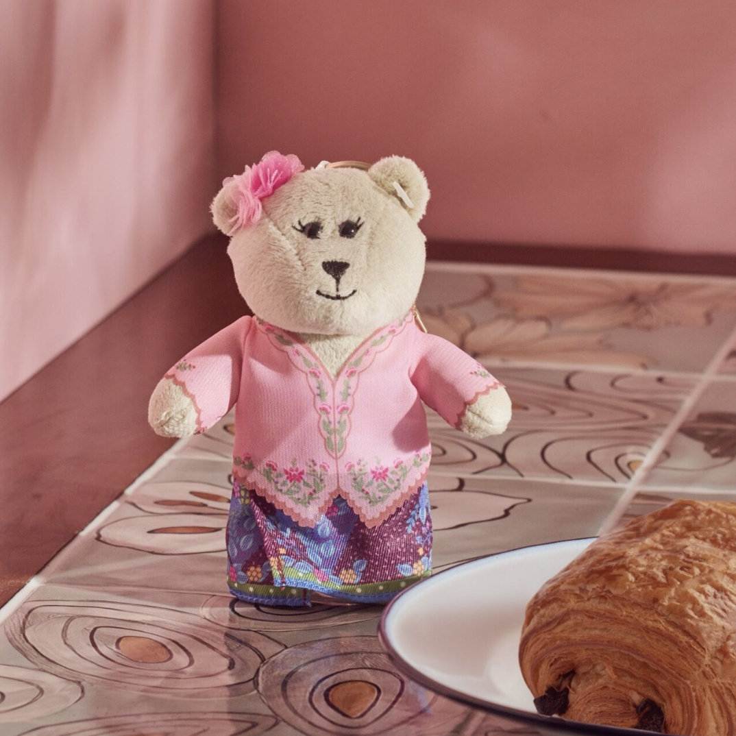 authentic-starbucks-peranakan-nyonya-kebaya-bearista-charm