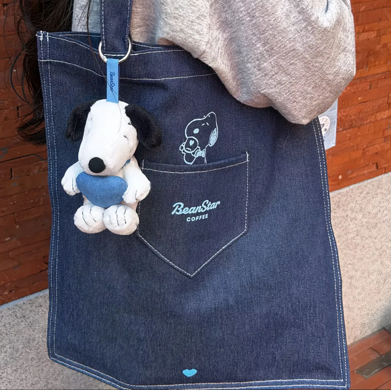 beanstar-snoopy-denim-shoulder-bag-authentic