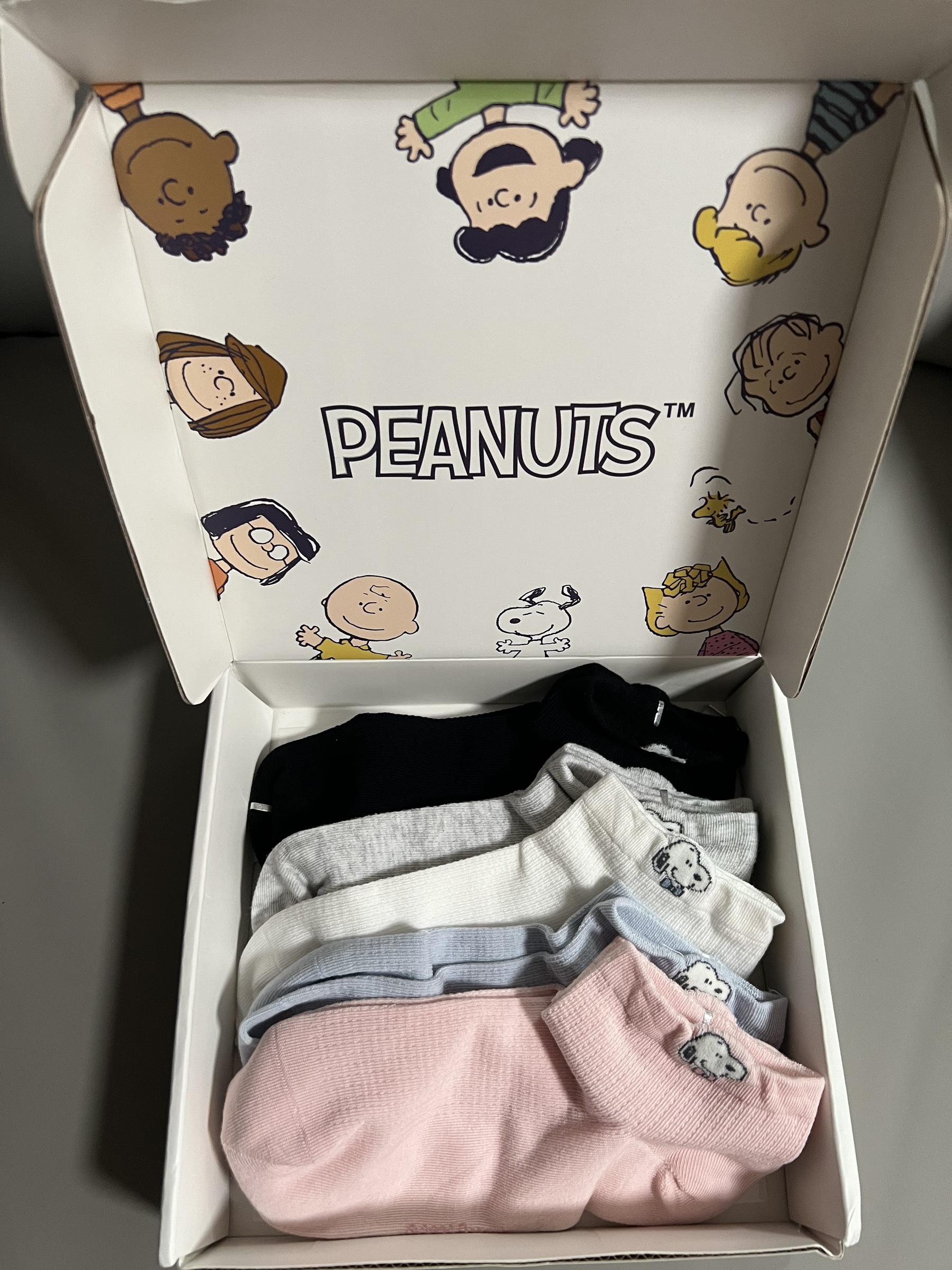 snoopy-5-pairs-socks-with-gift-box