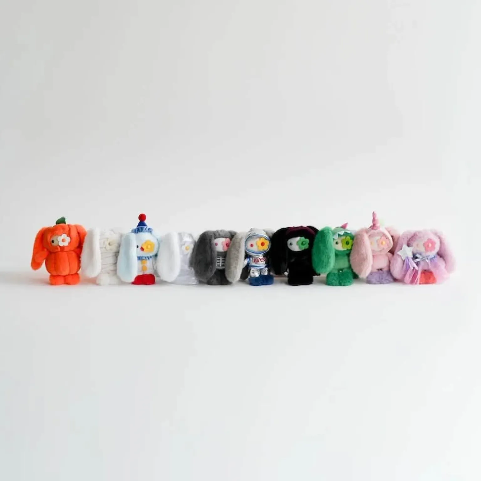 cj-hendry-collectable-halloween-juju-plushie-bag-charm