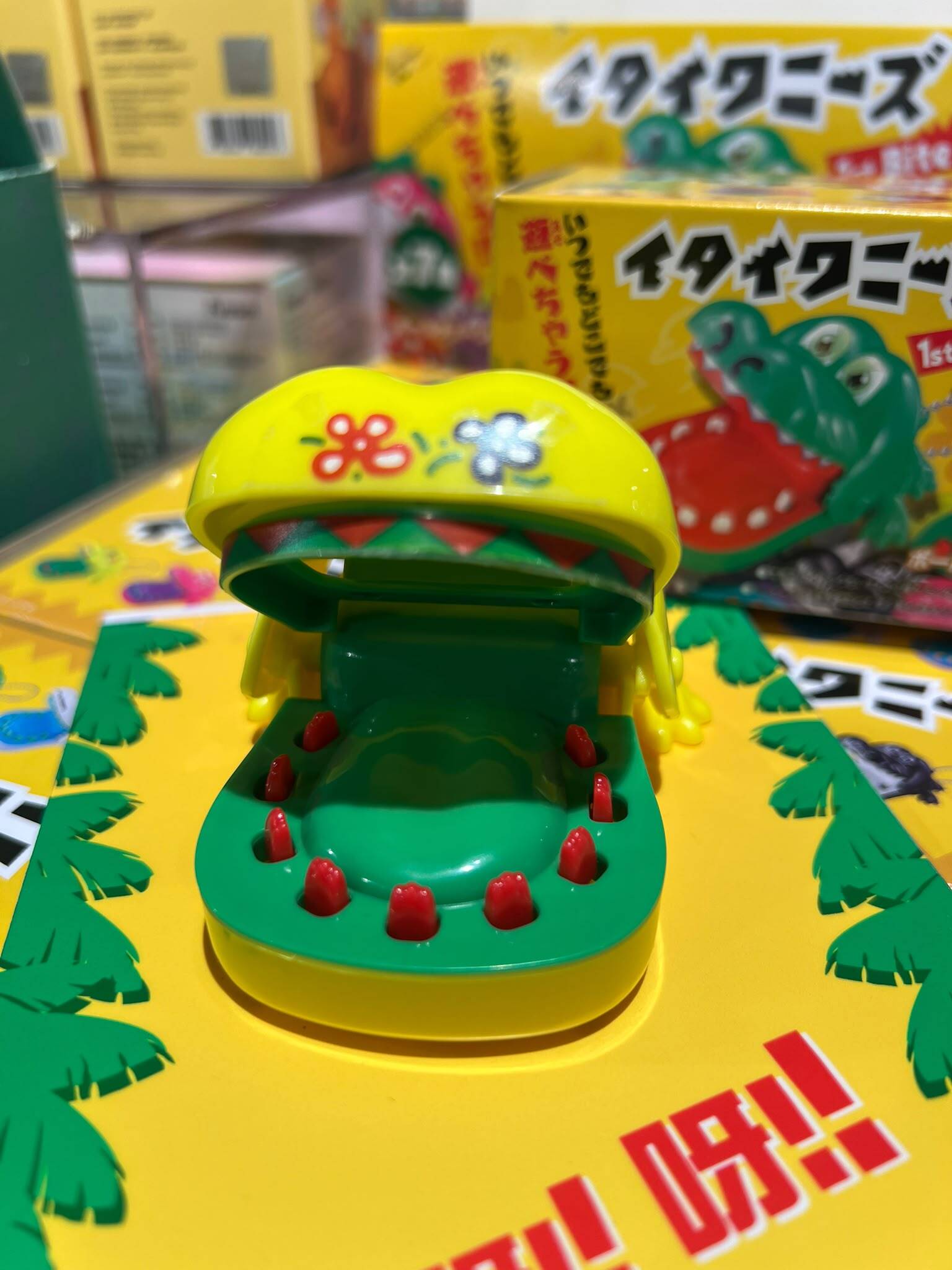 bandai-itaiwanis-crocodile-roulette-keychain-open-mouth-goshopwithfebe