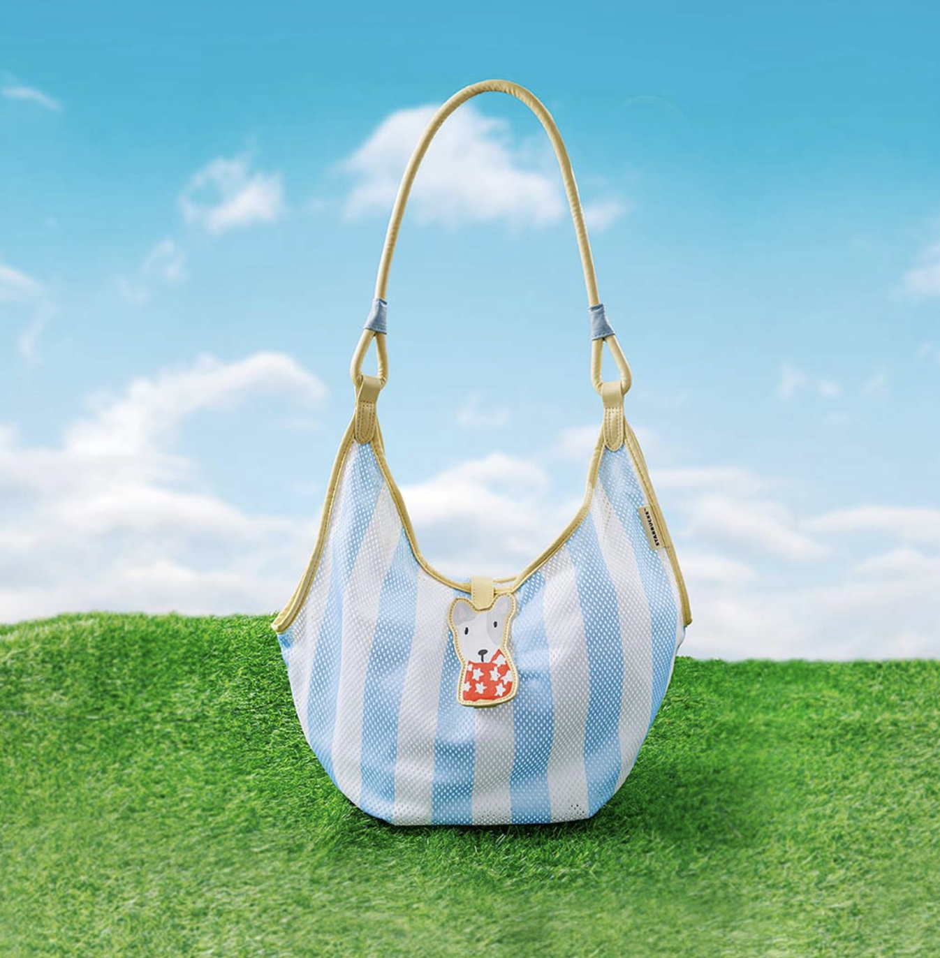 asia-pacific-paws-mesh-portable-pet-carrier-bag-with-ornament