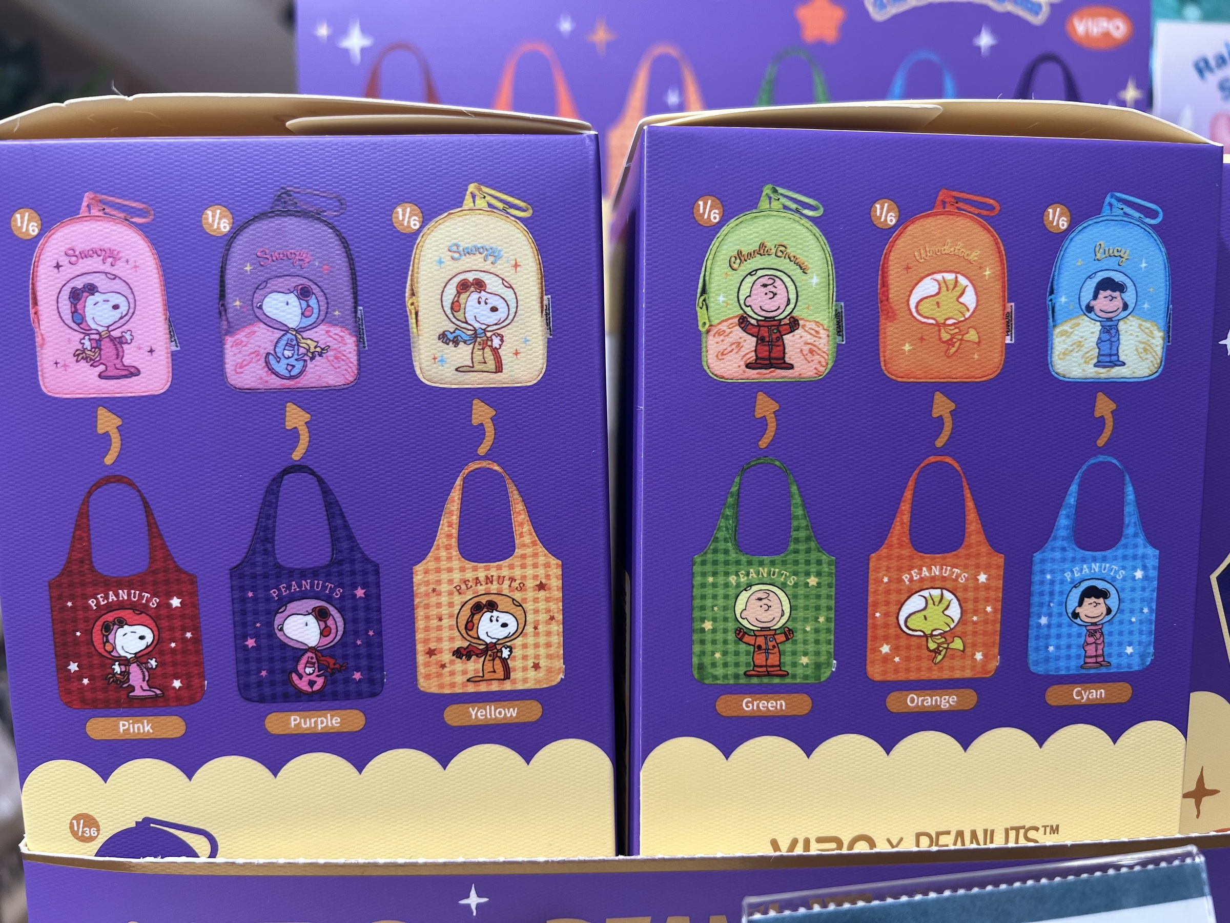 snoopy-foldable-eco-bag-zip-charm-goshopwithfebe