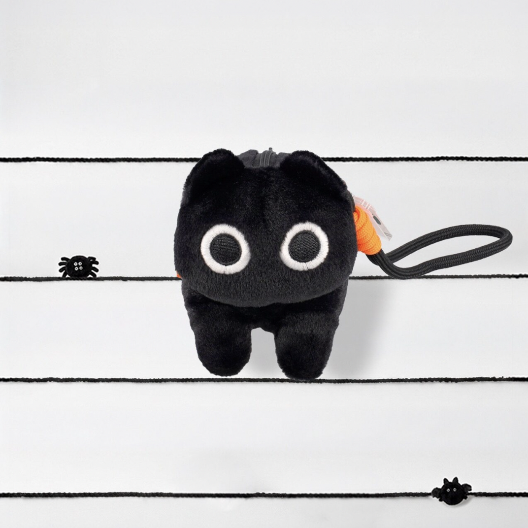 starbucks-halloween-spooky-meowchestra-black-cat-paw-wristlet-pouch