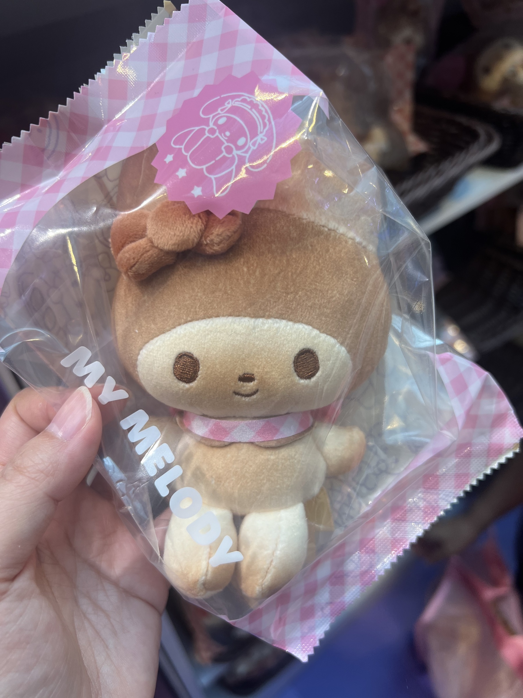 sanrio-gift-gate-baking-series-bread-plush-keychain-details