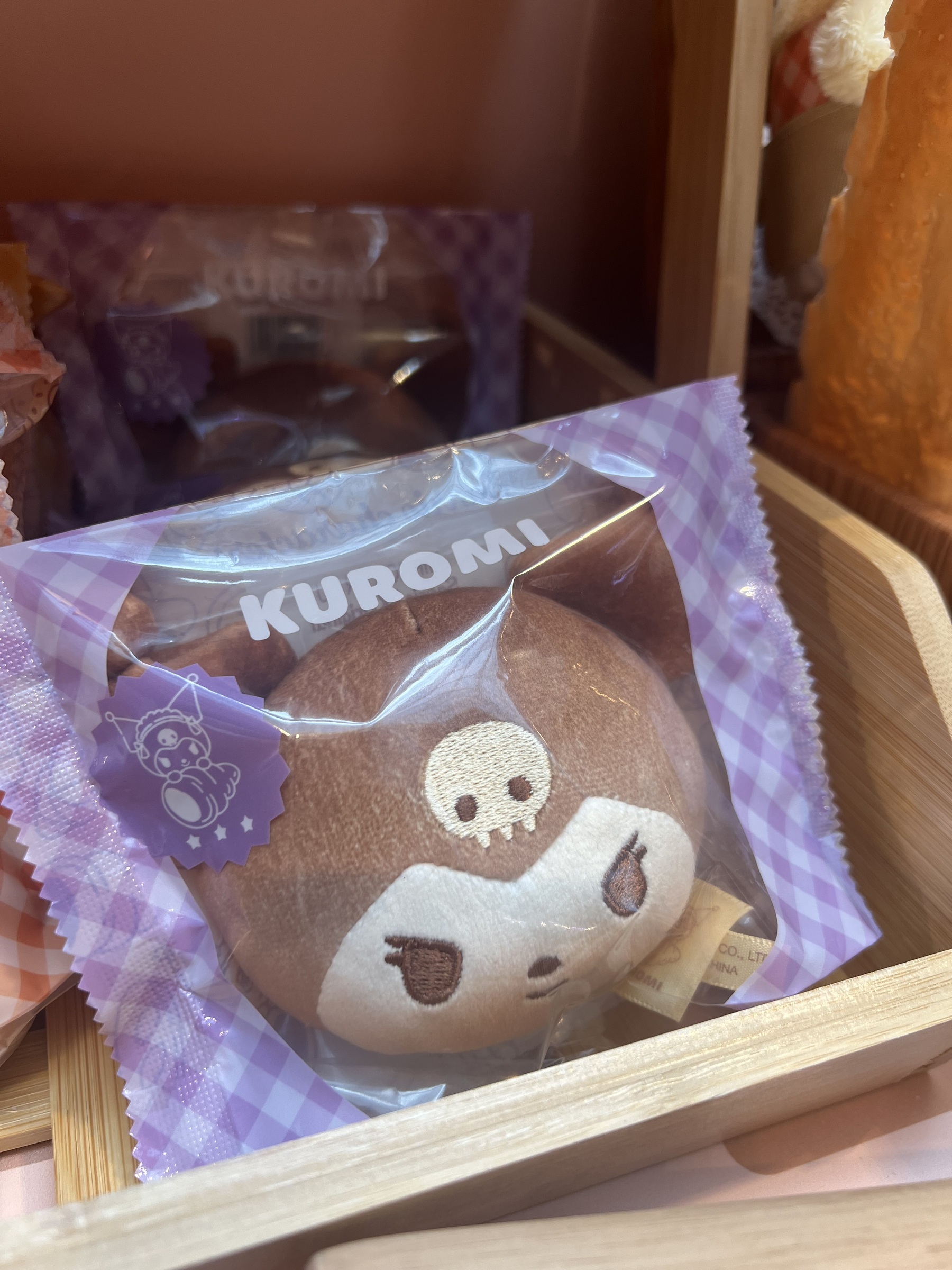 sanrio-baking-series-bread-plush-pocket-mirror-bag-charm-goshopwithfebe
