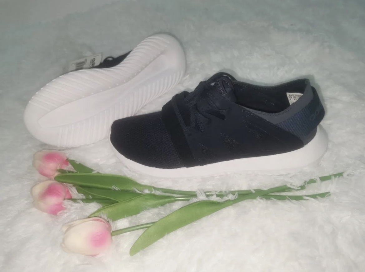 Adidas women's tubular outlet viral