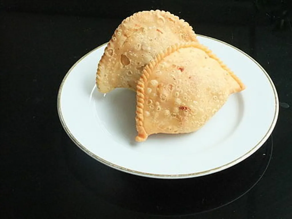 Vege Curry Puff 100PCS 3.jfif