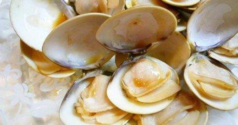 Hamaguri Clam Whole 4.jpg