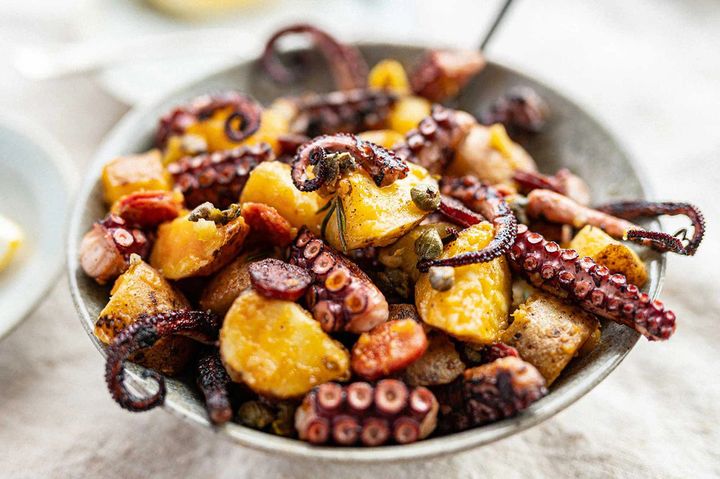 cooked-octopus-tentacles_7b785851-7ec4-483e-8585-2e4f0b21c3aa