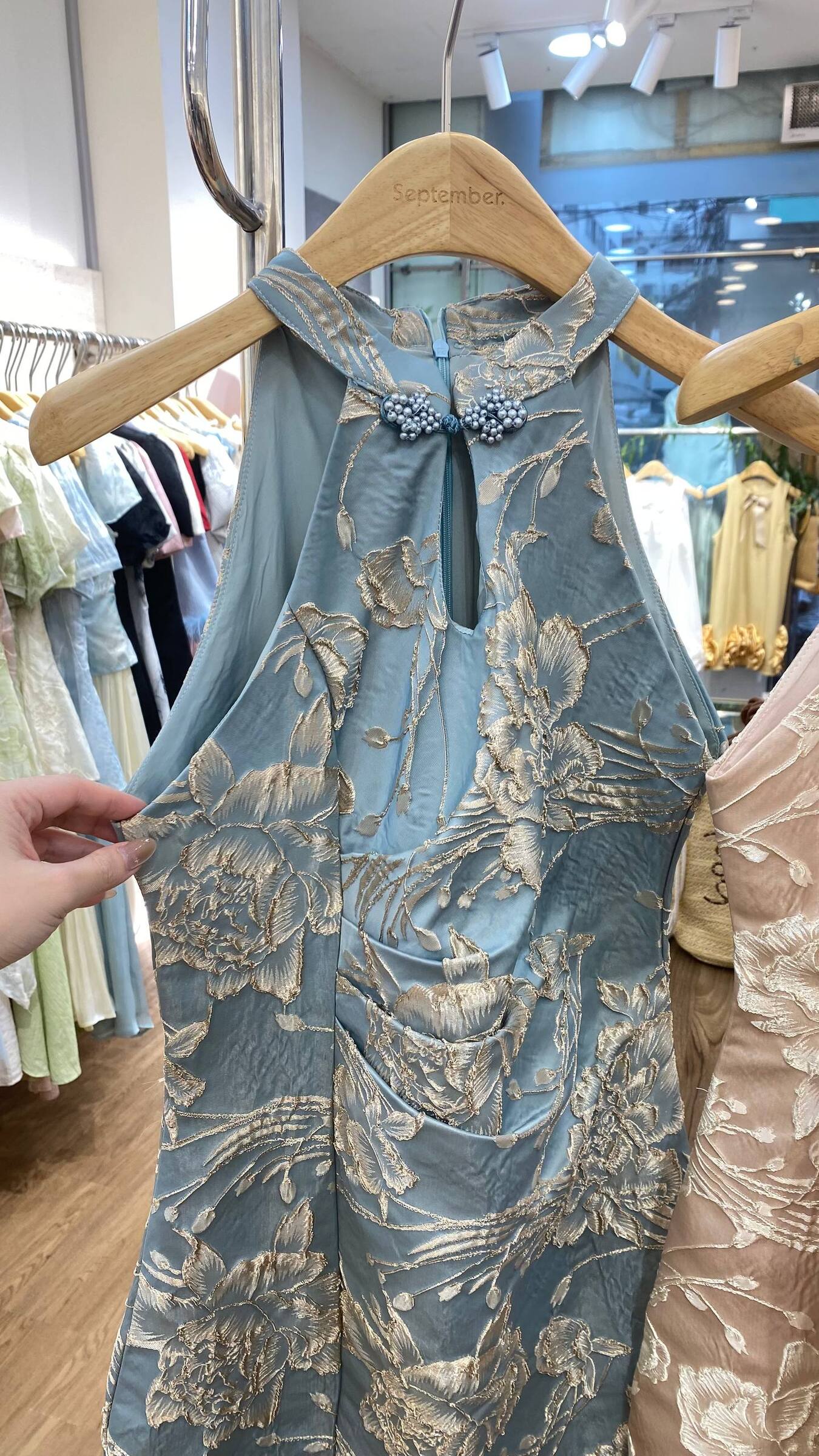 photo_2025-11-08_22-03-00