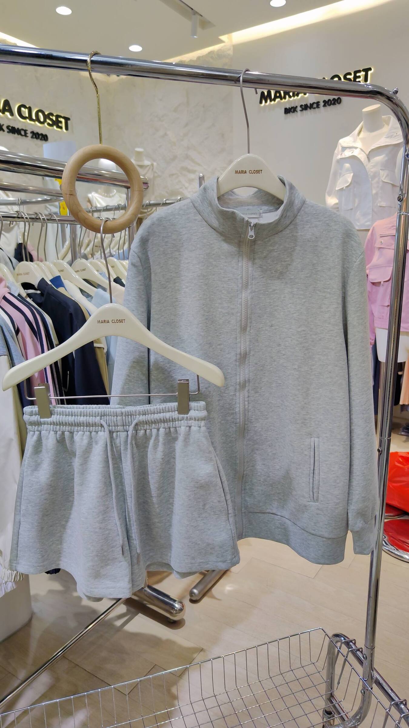 photo_2025-11-08_23-36-38