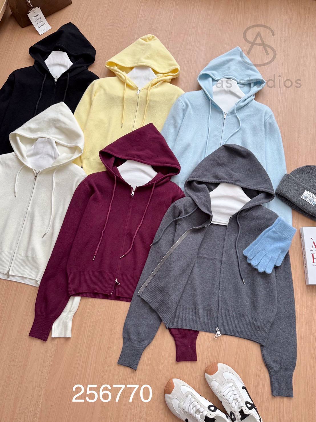 photo_3_2025-12-03_23-21-15