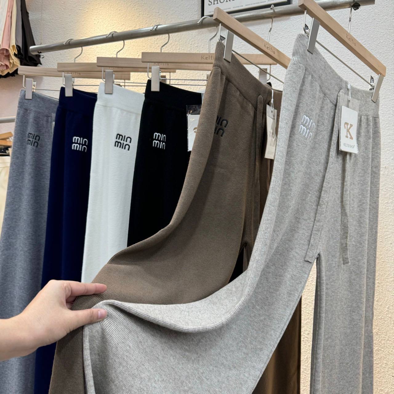 photo_23_2025-12-14_00-40-28