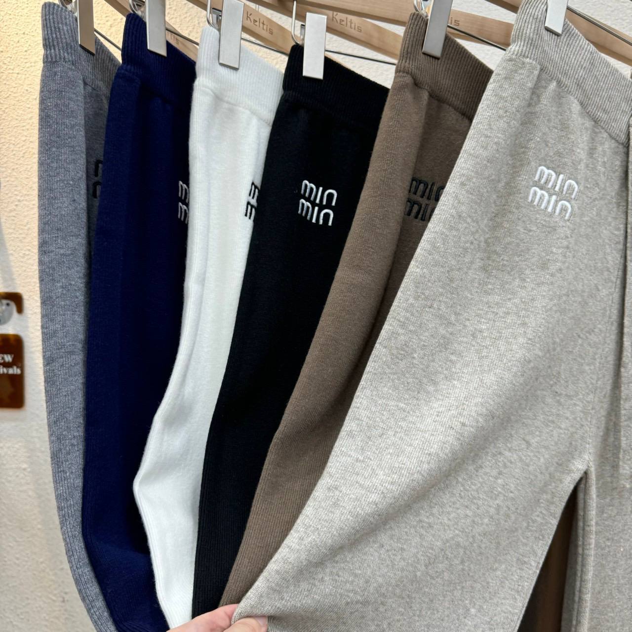 photo_25_2025-12-14_00-40-28