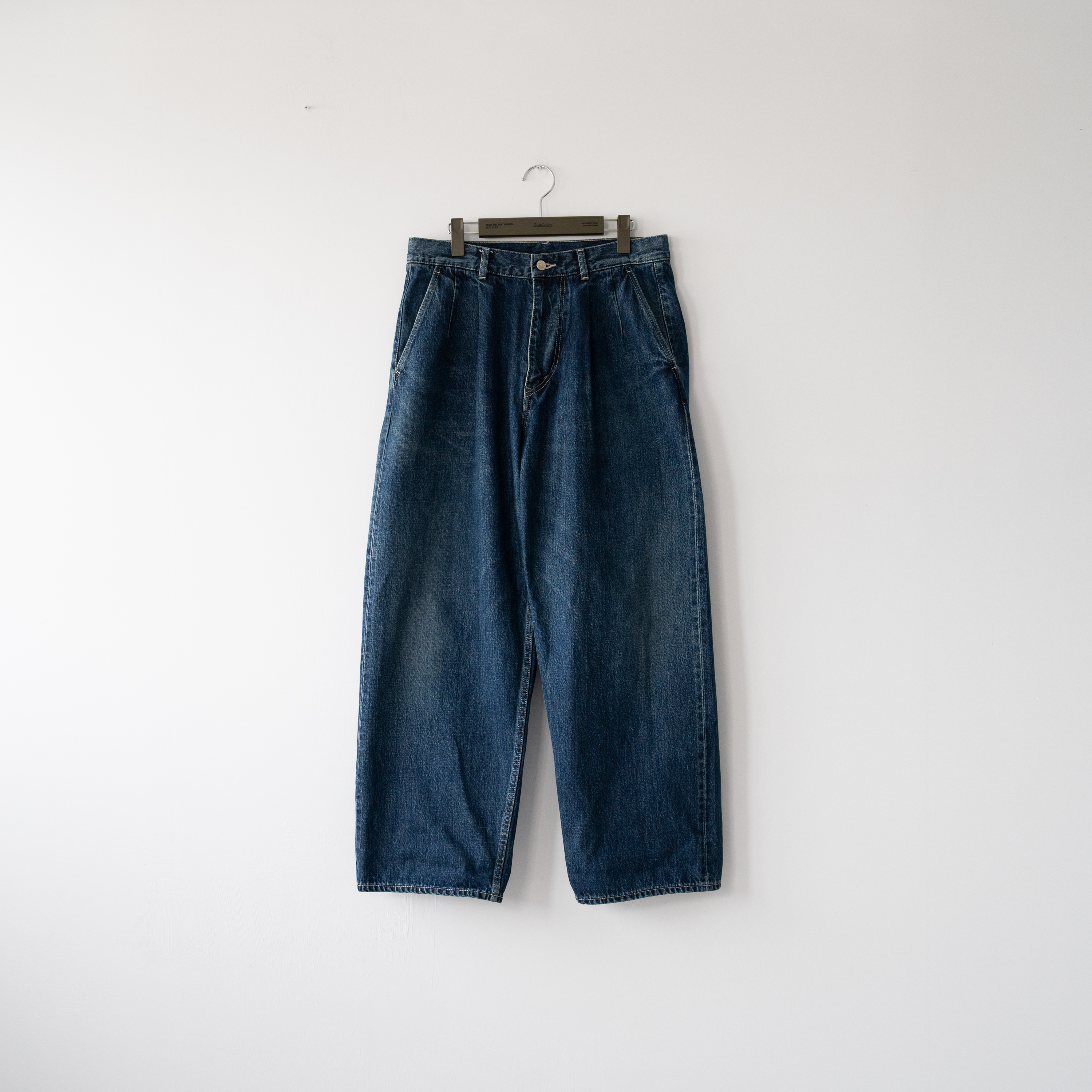 Featured Product vol.13 - Graphpaper Selvage Denim Two Tuck  Pants 