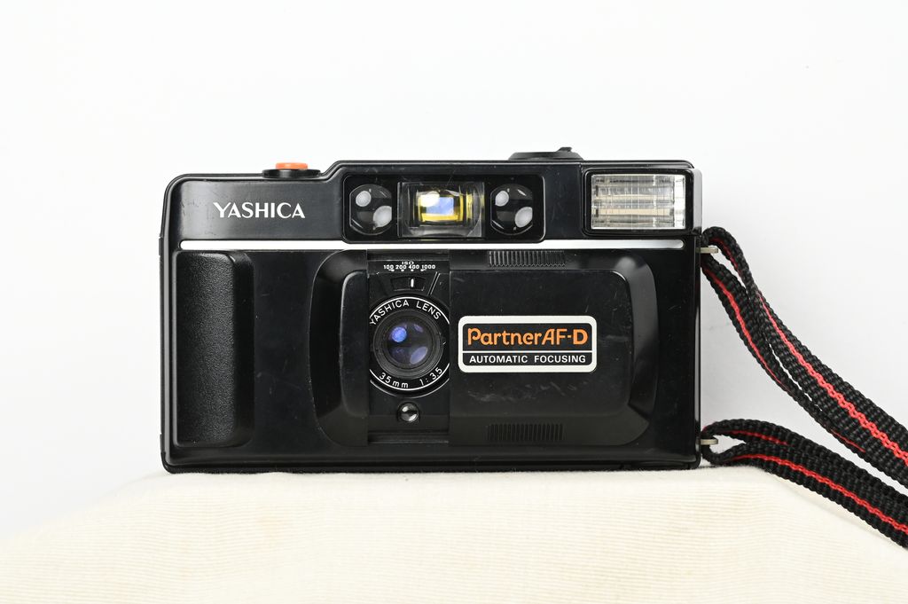 Yashica Partner AF-D #5221260 有背帶