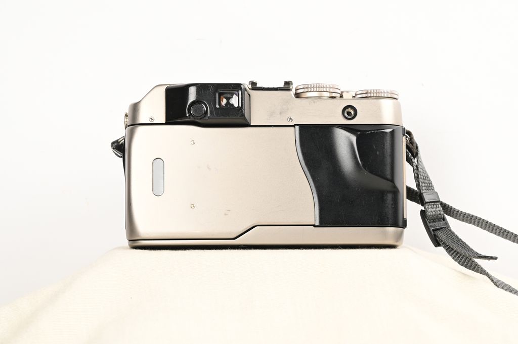 Contax G1(白標) #053398 + Carl Zeiss Planar 2/45 #7806148 Contax G1(白標) #053398 + Carl Zeiss Planar 2/45 #7806148