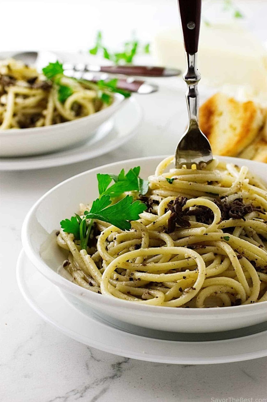 pasta-strands-with-black-truffle-sauce_2156.jpg