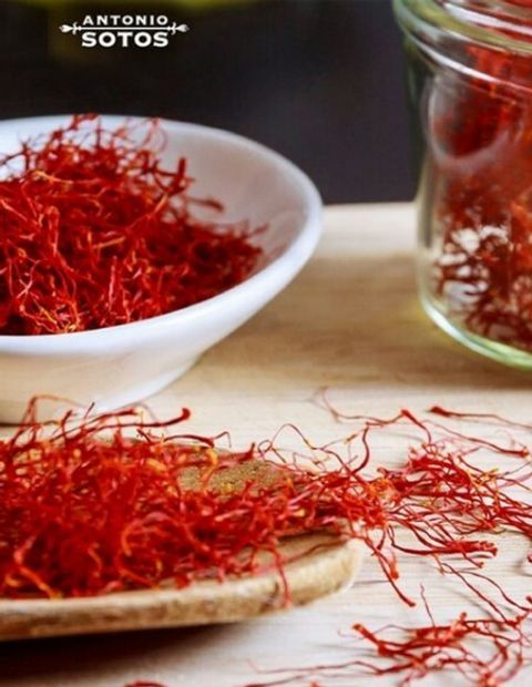 saffron-threads-in-glass-2gr-antonio-sotos.jpg