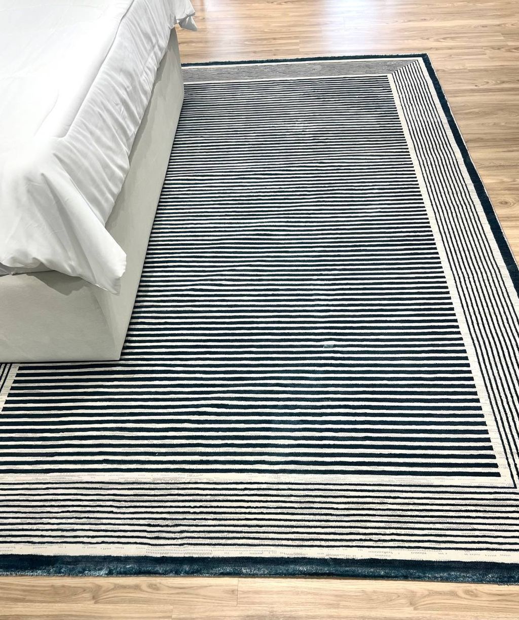 MODERN MINIMALIST AREA RUG -  CLEARANCE BLUE 3