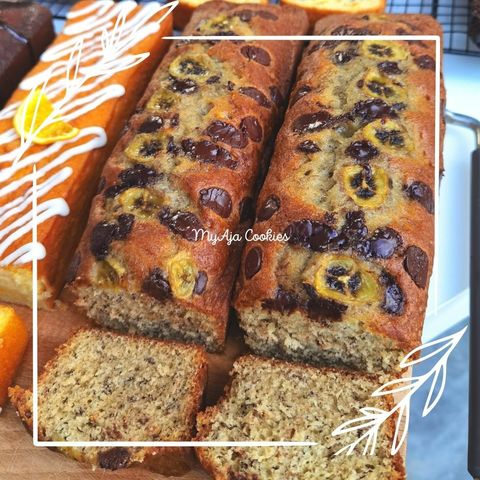 Banana Loaf Cake Medium Size.jpg