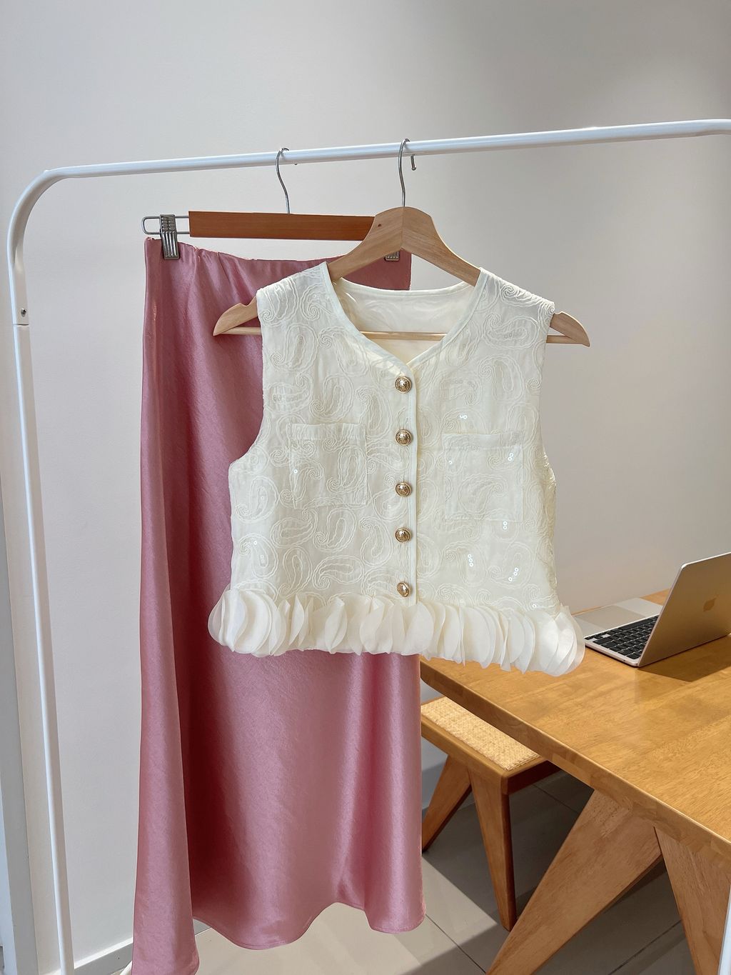 image_3BD88E3B-8769-430A-BEF0-988C0310CFF0_1765440965