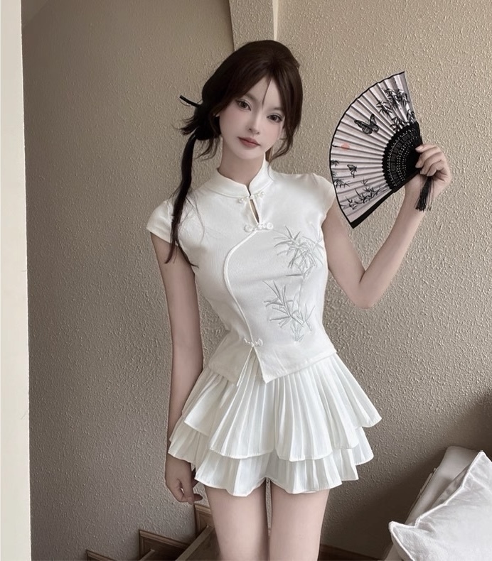 White白色