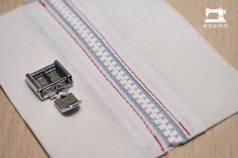 一般拉鍊壓布腳_網頁用_FO11051.JPG