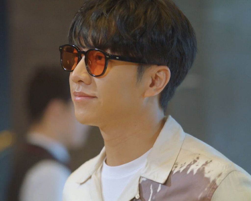 P-6033_C4_celeb01